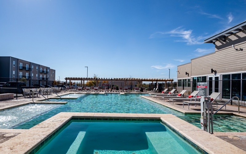FLATZ 432 Swimming Pool